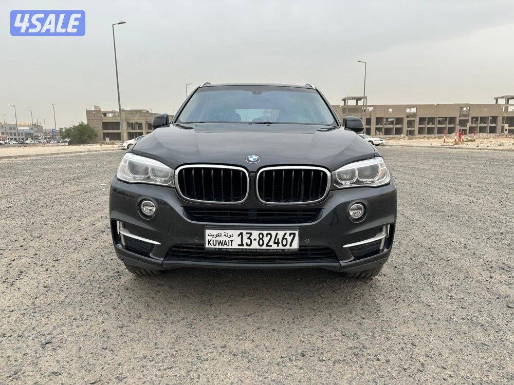 بي ام X5 صبغ وكالة موديل ٢٠١٥  عداد قليل كامل المواصفات8
