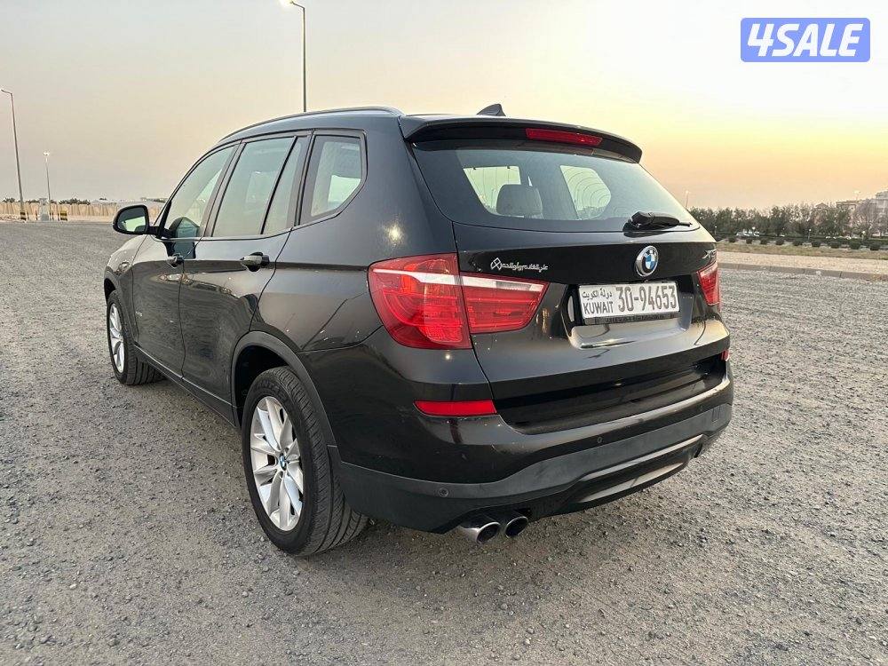 BMW X3 موديل ٢٠١٥ بحالة ممتازة عداد قليل5