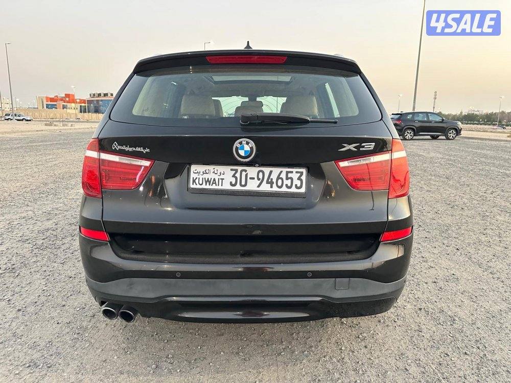 BMW X3 موديل ٢٠١٥ بحالة ممتازة عداد قليل6