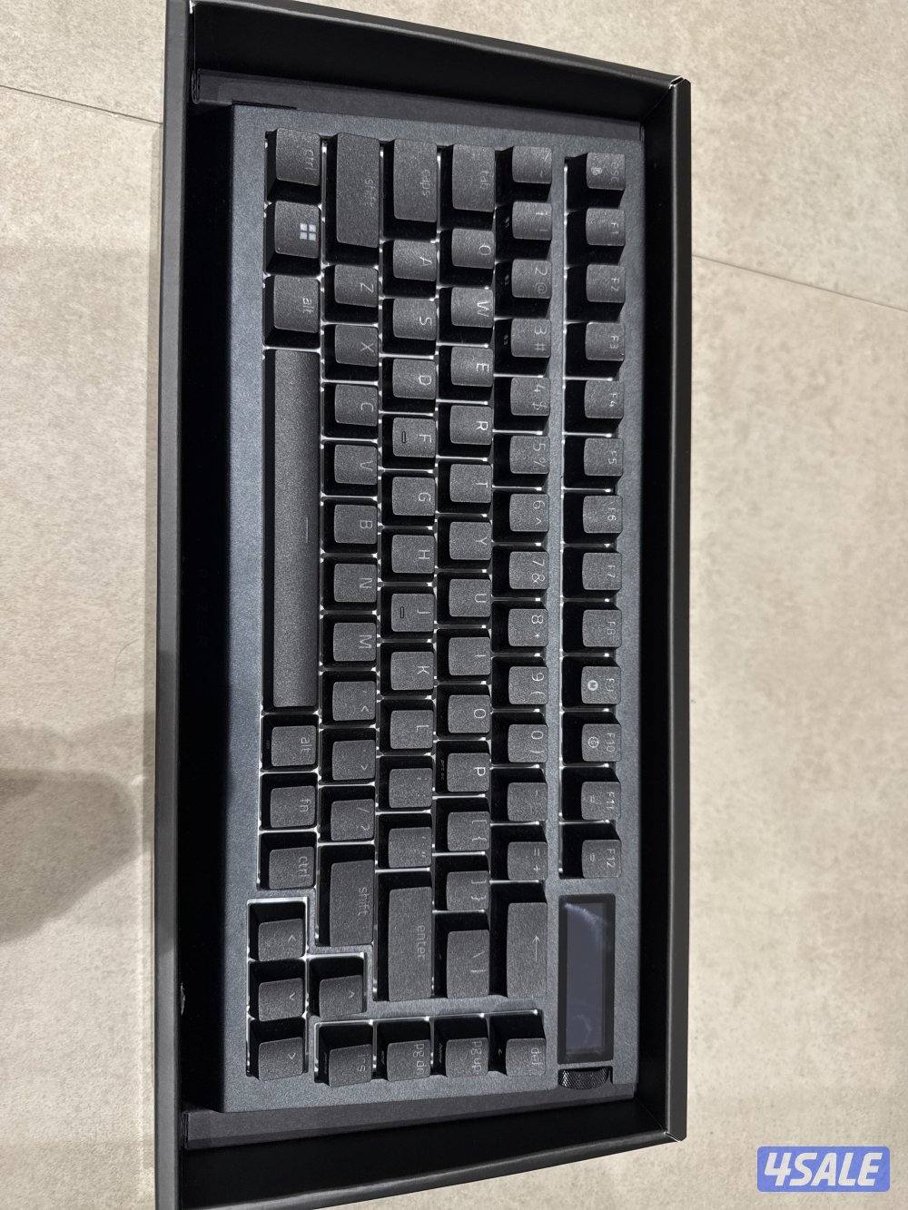 للبيع Razer Blackwidow v4 pro 75% استعمال شهرين ونص2