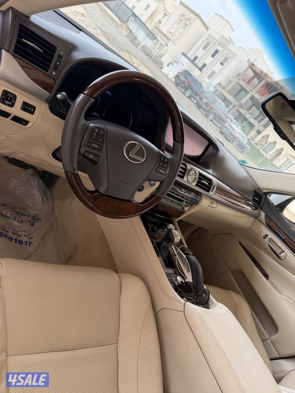 للبيع لكسز 2016ls1