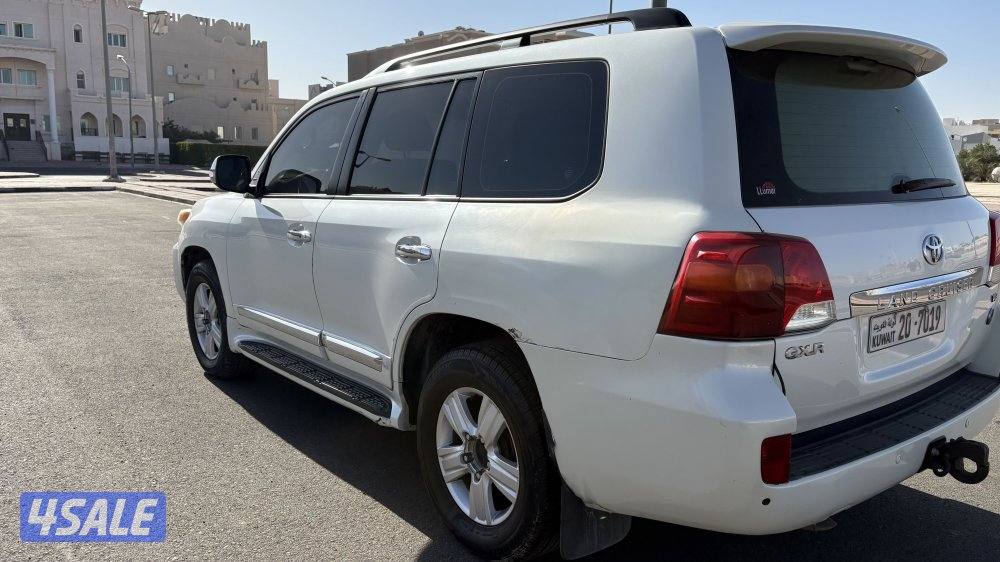 للبيع لاند كروز شرط الفحص  موديل 2012 كامل المواصفات درجة اولى2