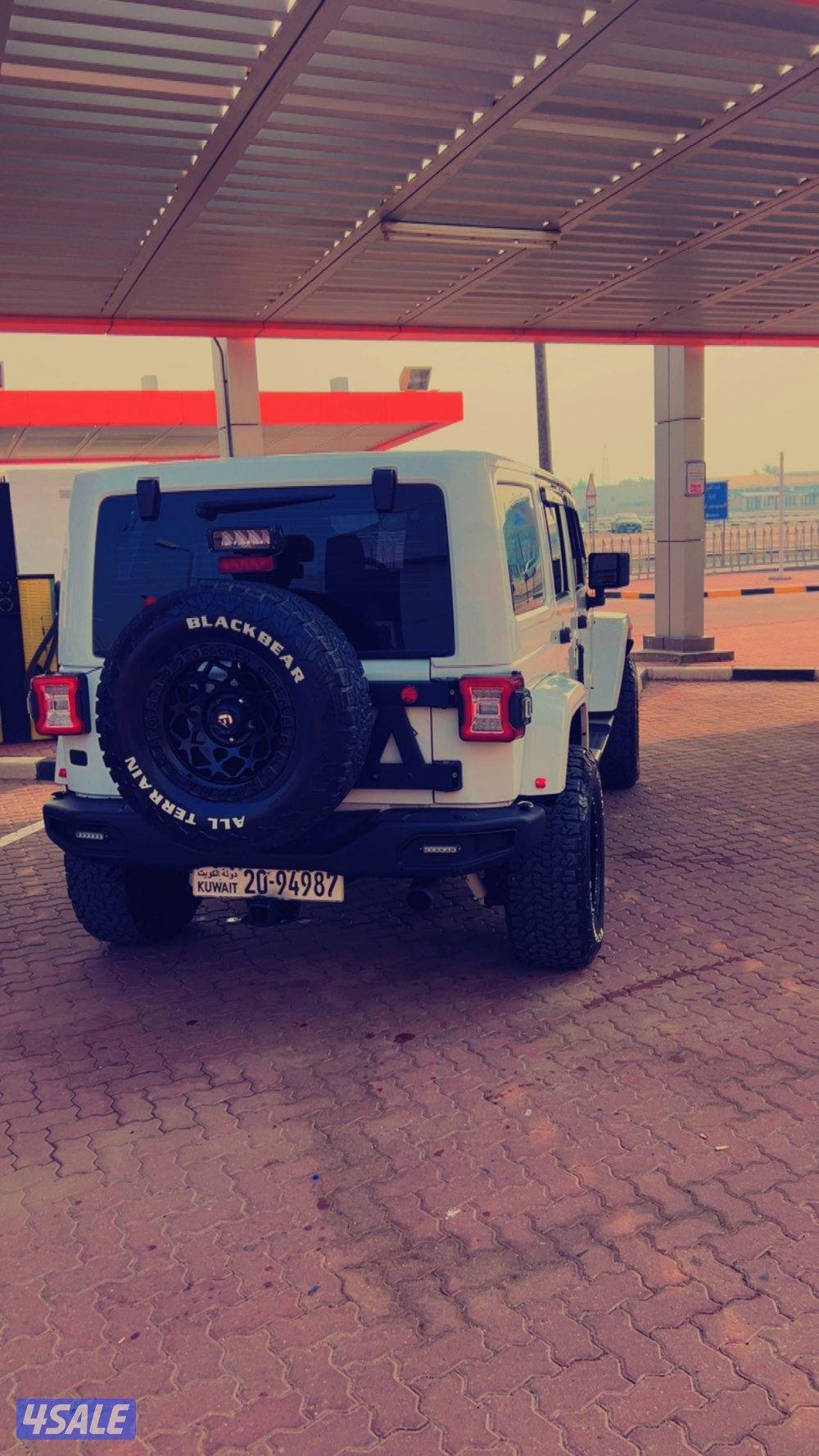 للبيع او البدل رانجلر 2013 شرط الفحص جير مكينه شاصي2