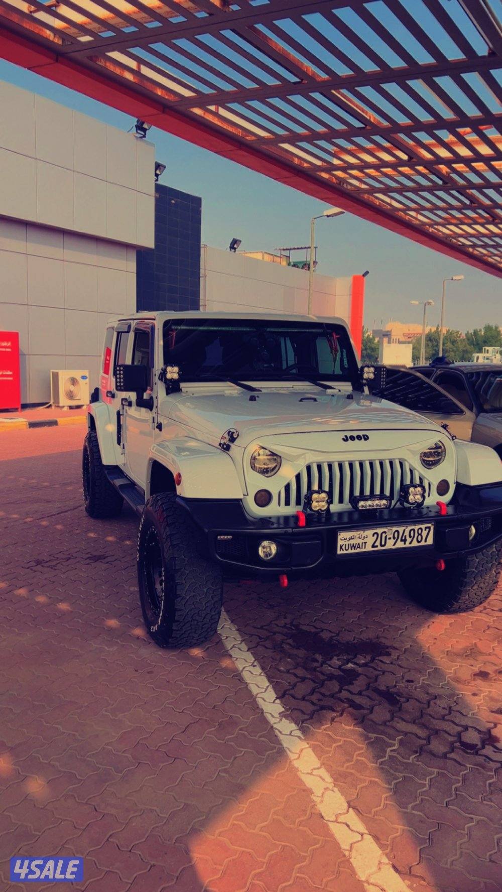 للبيع او البدل رانجلر 2013 شرط الفحص جير مكينه شاصي3