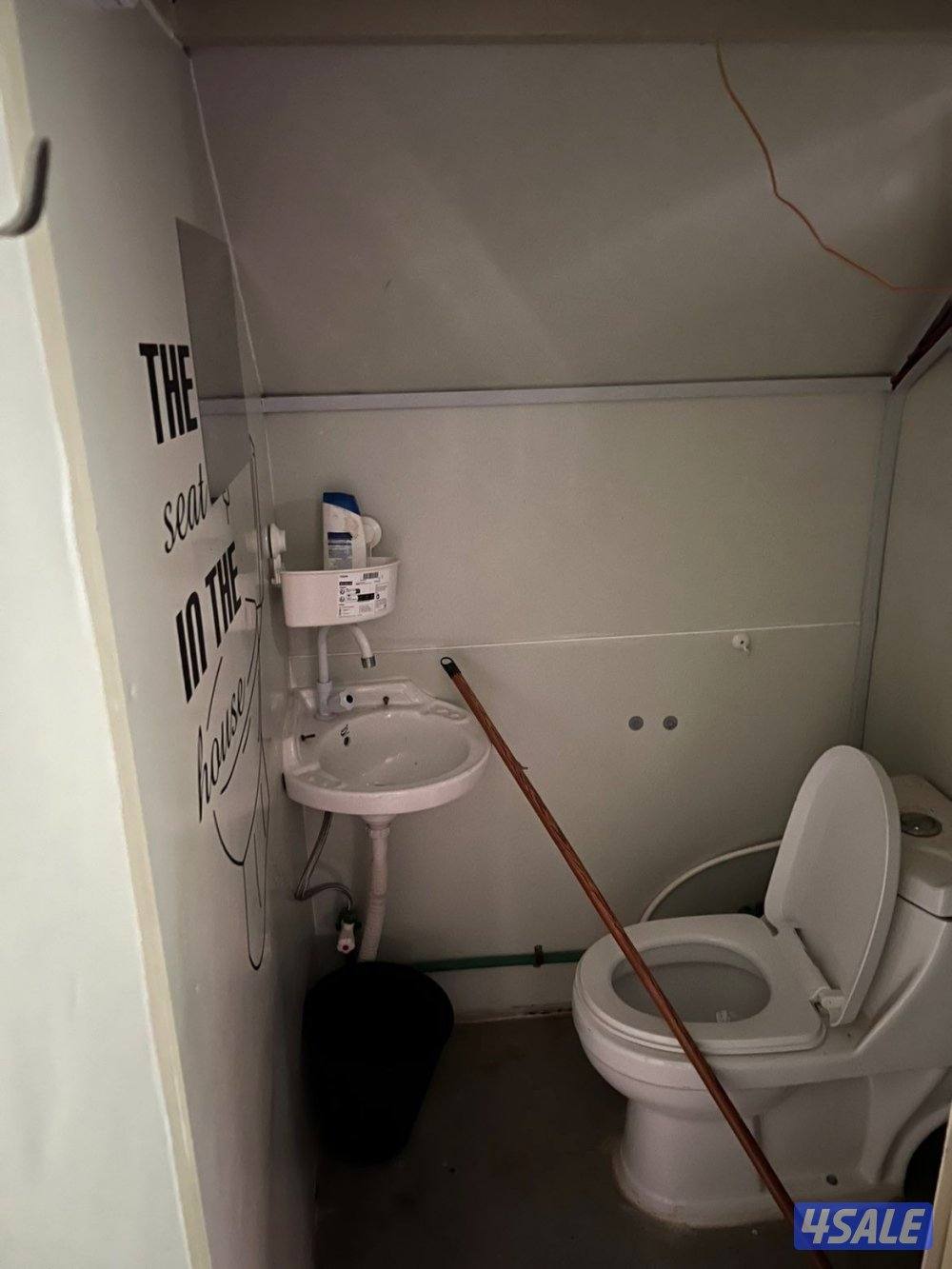 للبيع كرنفال 2024 نظيف جداً5