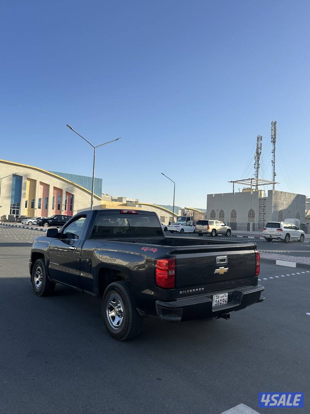 للبيع سلفرادو دبل قير ارضي0