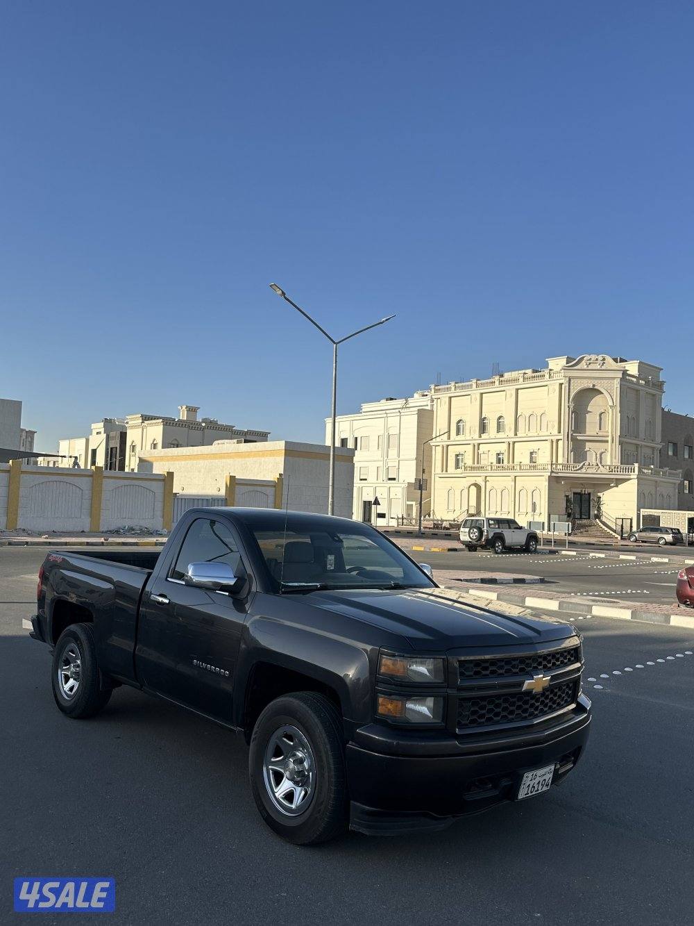 للبيع سلفرادو دبل قير ارضي1