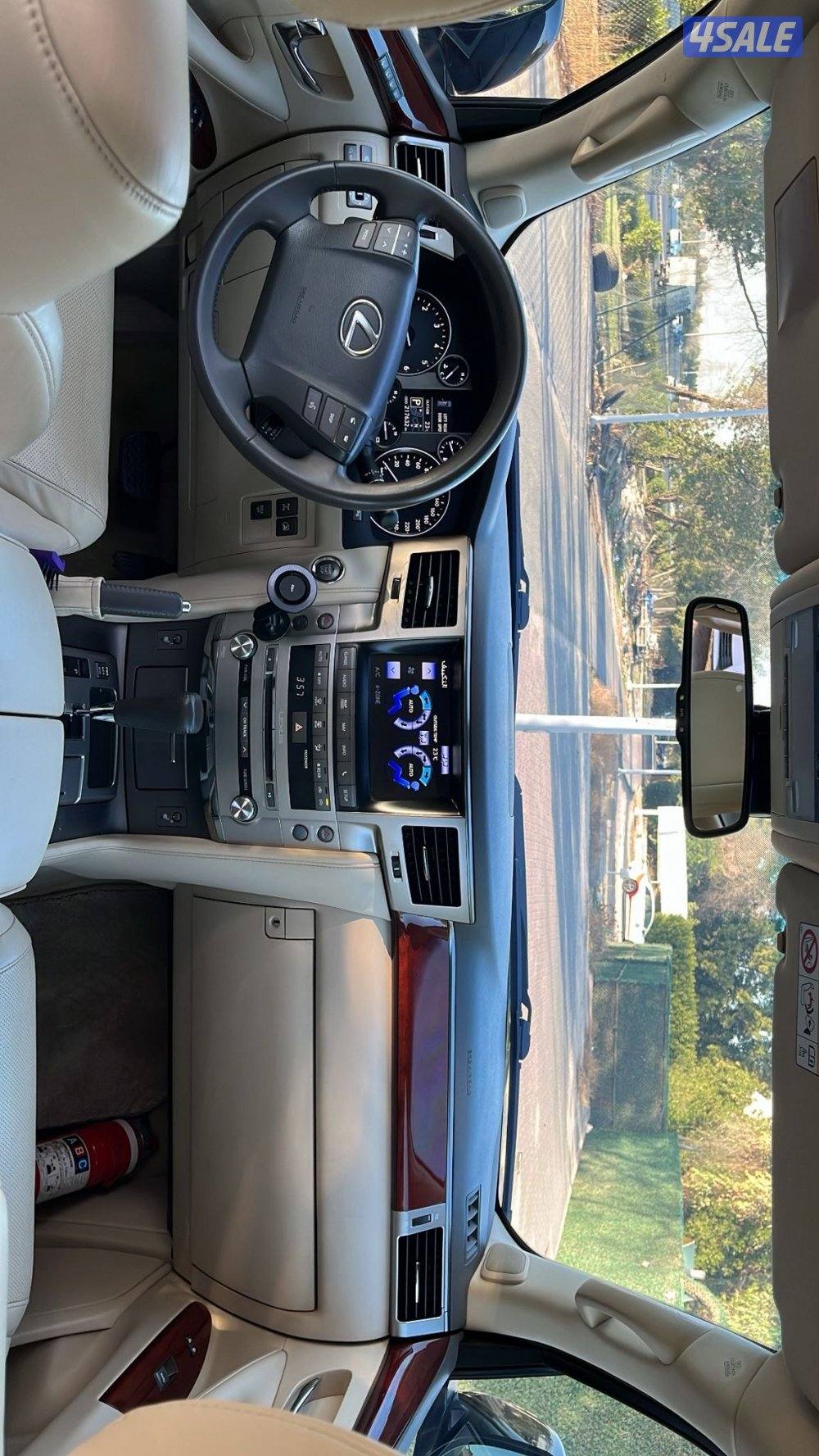 لكزس وكالة2