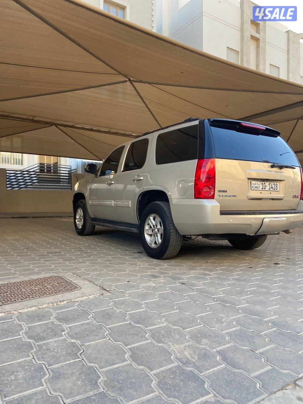 للبيع يوكن مديل ٢٠١٠ صبغ الوكاله. عداد ٣١٢والصامل مانقصر معاه2