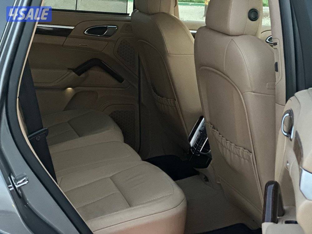 للبيع بورش كايين ماشي ١٣٨ الف كيلو5