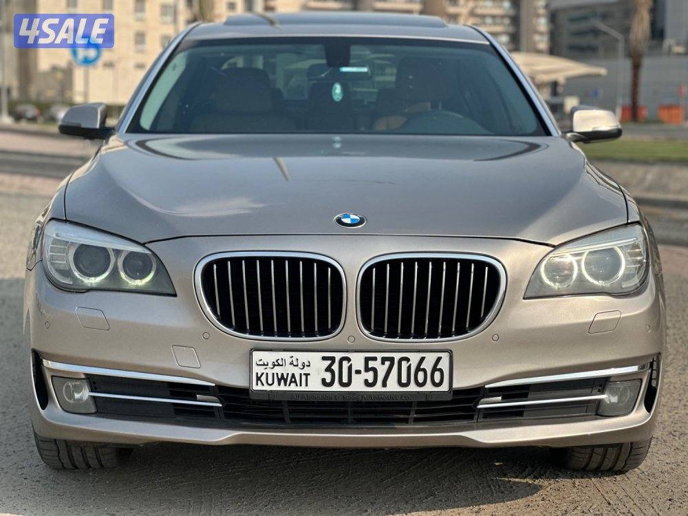 للبيع BMW 730Li وارد الوكالة الغانم2
