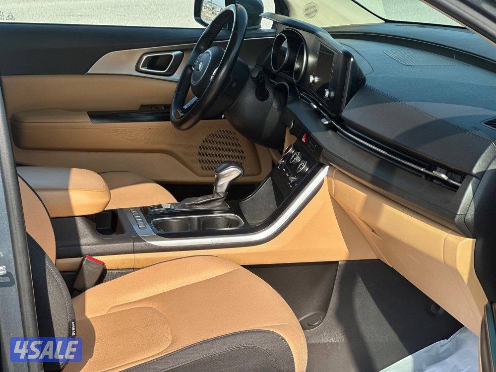 للبيع كيا كرنفال v6 وارد الوكالة المطوع5