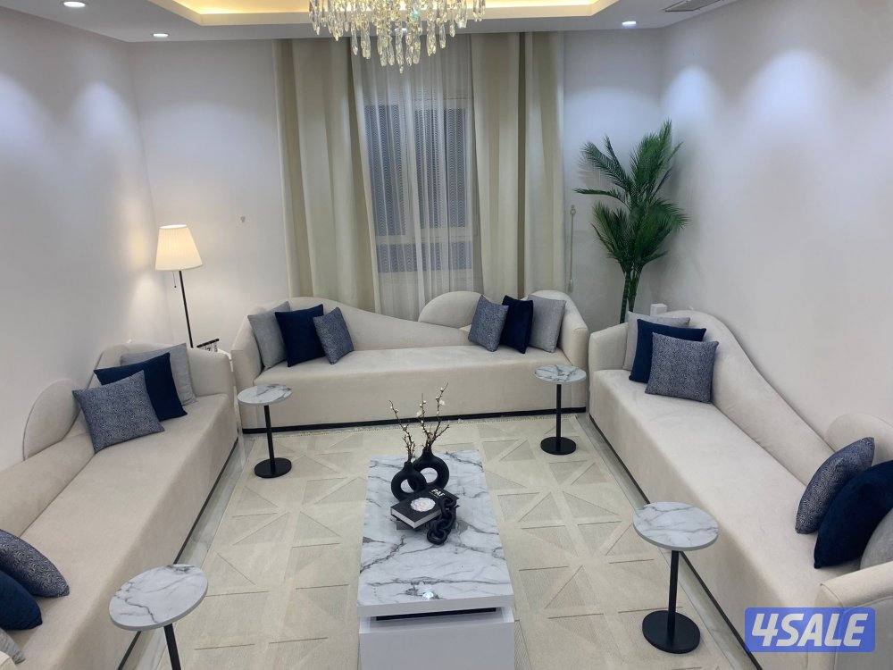 للبيع جلسة كاملة مفصله عند البغلي سفنج مغضوط مع الفرشه والستاره طاولات1