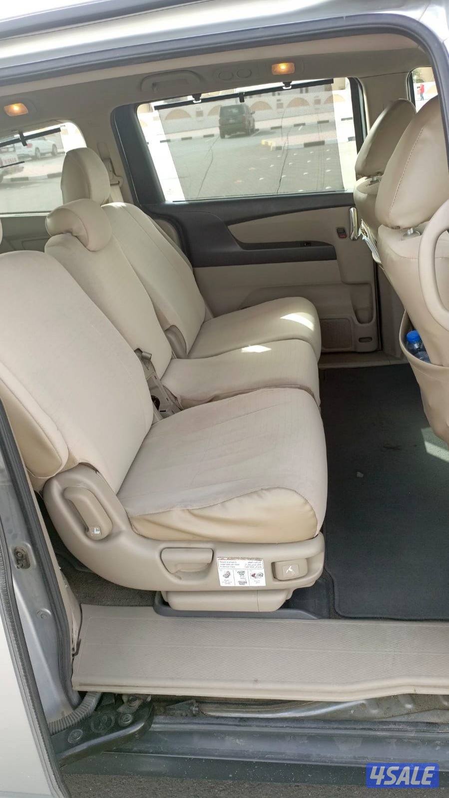 للبيع هوندا اوديسي 2015 سلفر6