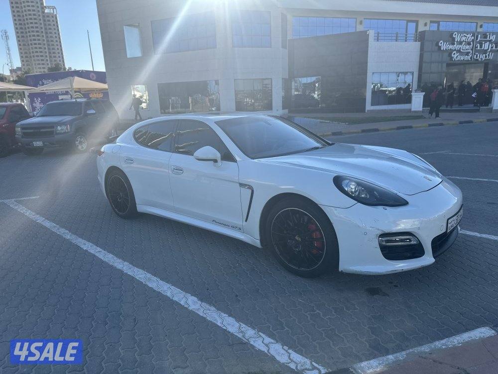 المالك الأول - صبغ الوكالة - Panamera GTS - full carbon fiber1