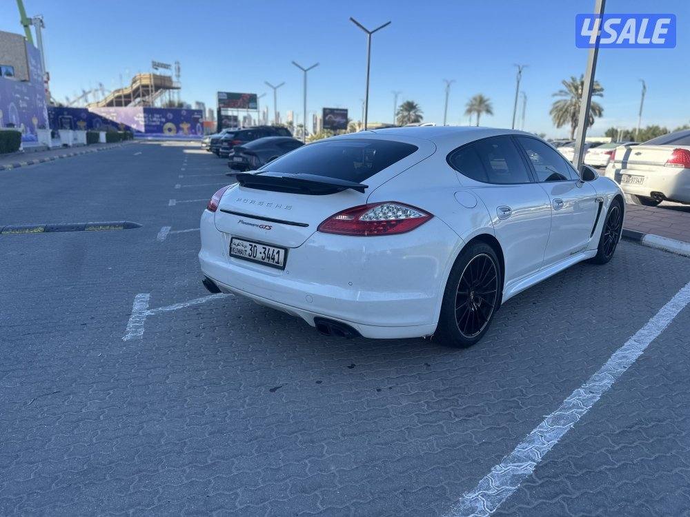 المالك الأول - صبغ الوكالة - Panamera GTS - full carbon fiber15