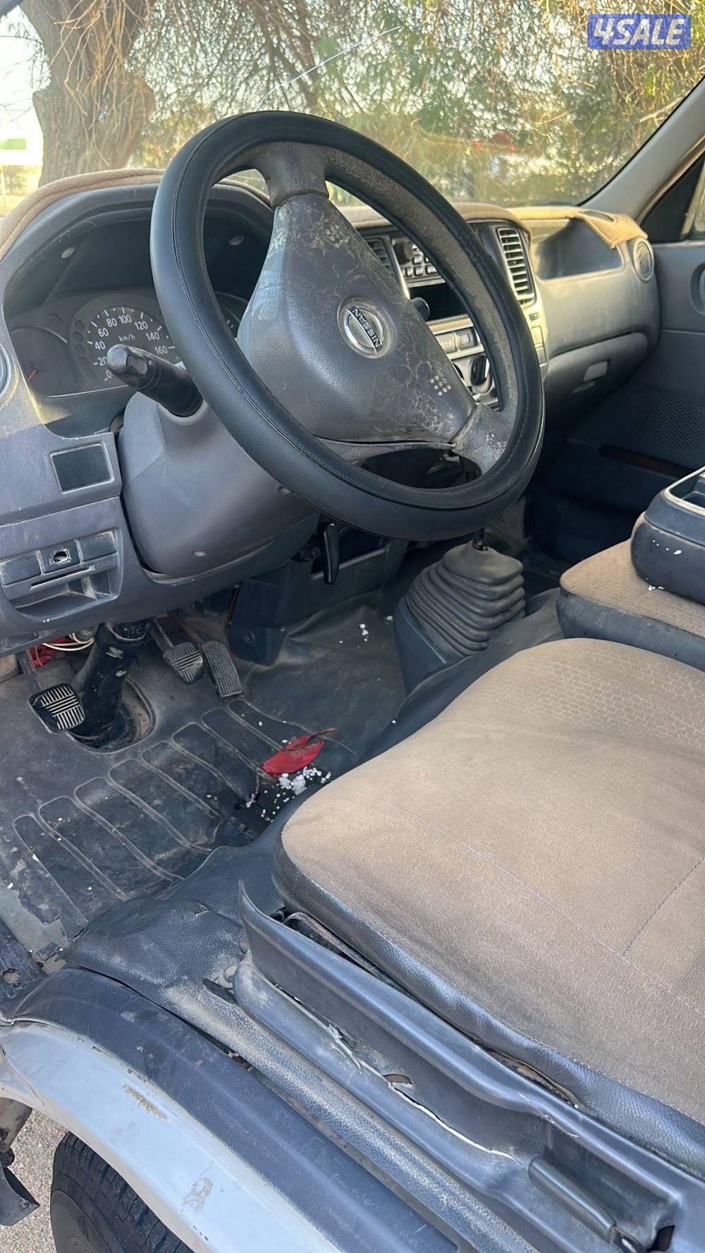 باص نيسان ٢٠٠٢0