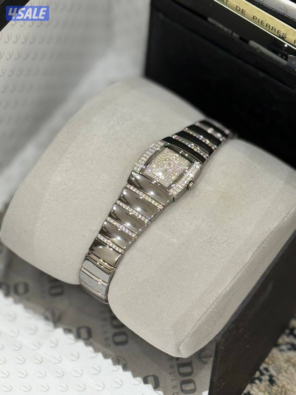 ساعة رادو الماس نسائية1