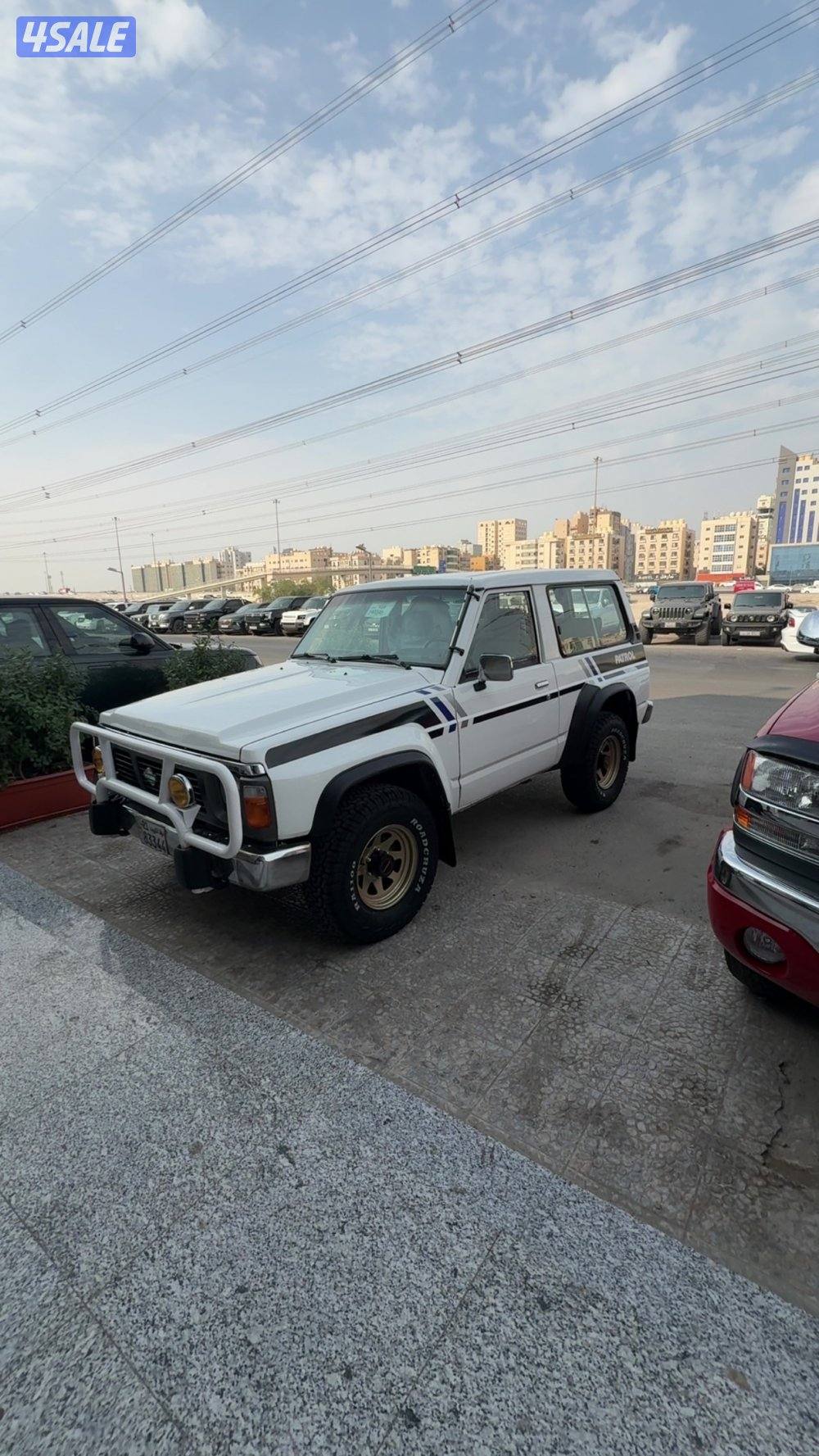 للبيع سفاري وارد الحمراني حكومي موتري مصبوغ عام تجديد صبغه اله تندا2