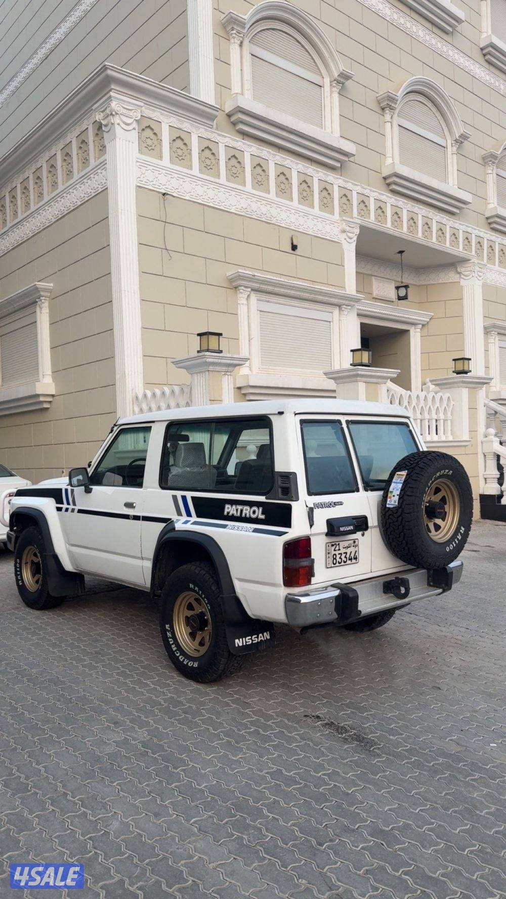 للبيع سفاري وارد الحمراني حكومي موتري مصبوغ عام تجديد صبغه اله تندا3