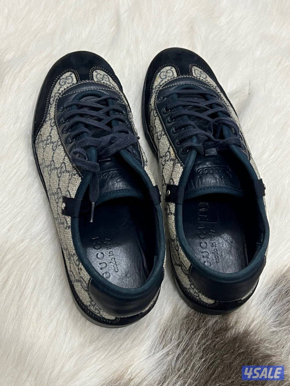 جوتي قوتشي الاصلي مقاس ٤٢1