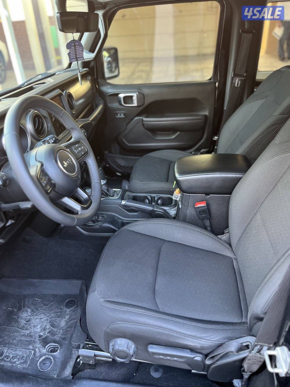 للبيع جيب رانجلر سبورت موديل 20238