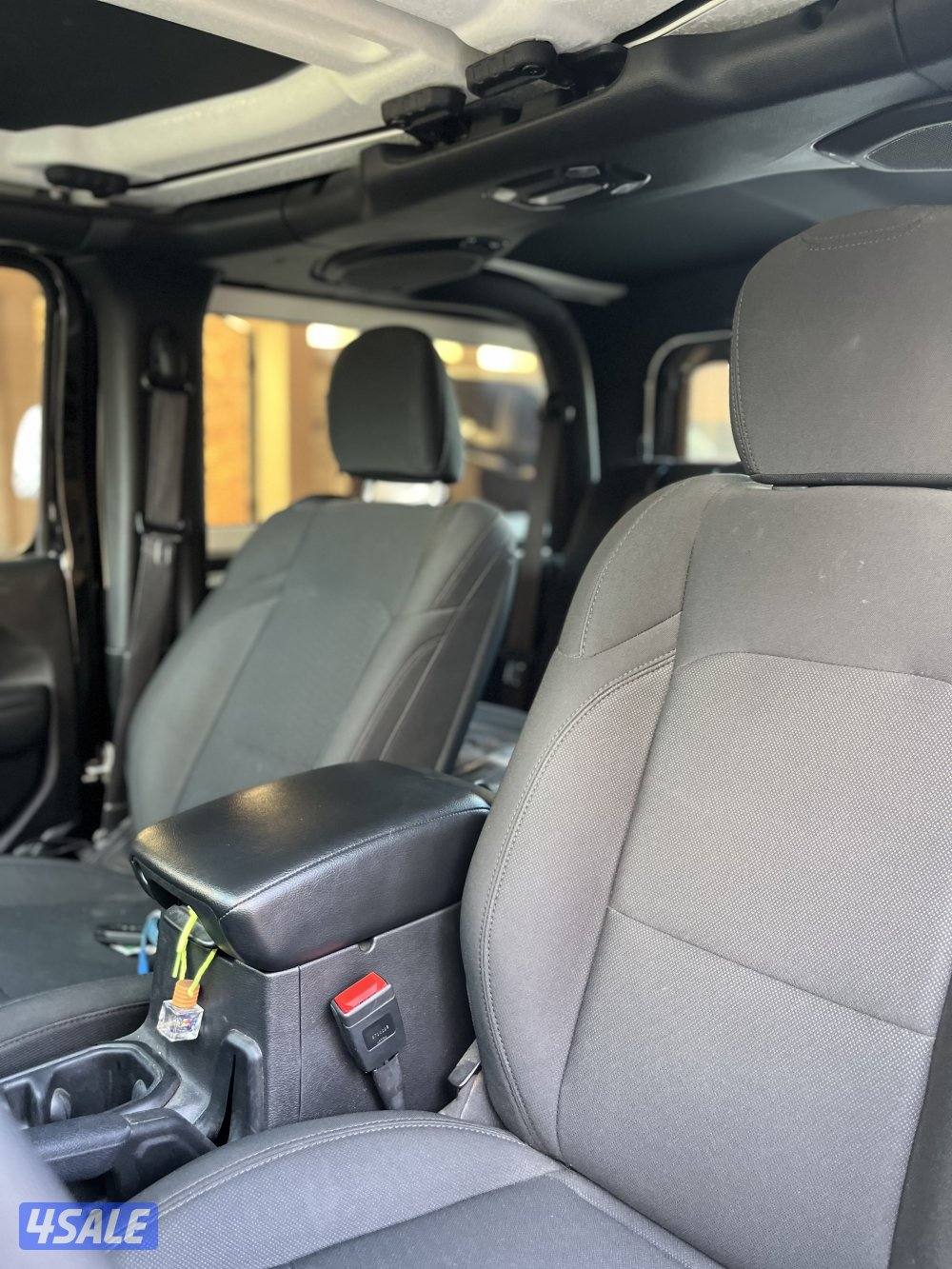 للبيع جيب رانجلر سبورت موديل 202311