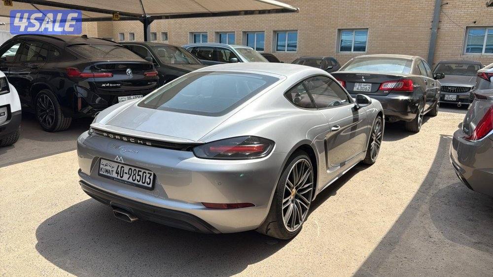 للبيع عربانه بقي مافرك 4 مقاعد كبيره حديد2