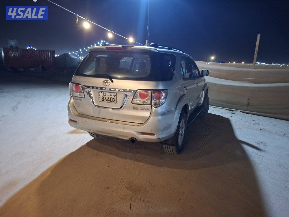 فورتنر ٢٠١٤سيرفس وكالة صبغ وكالةشرط الفحص ✔️2