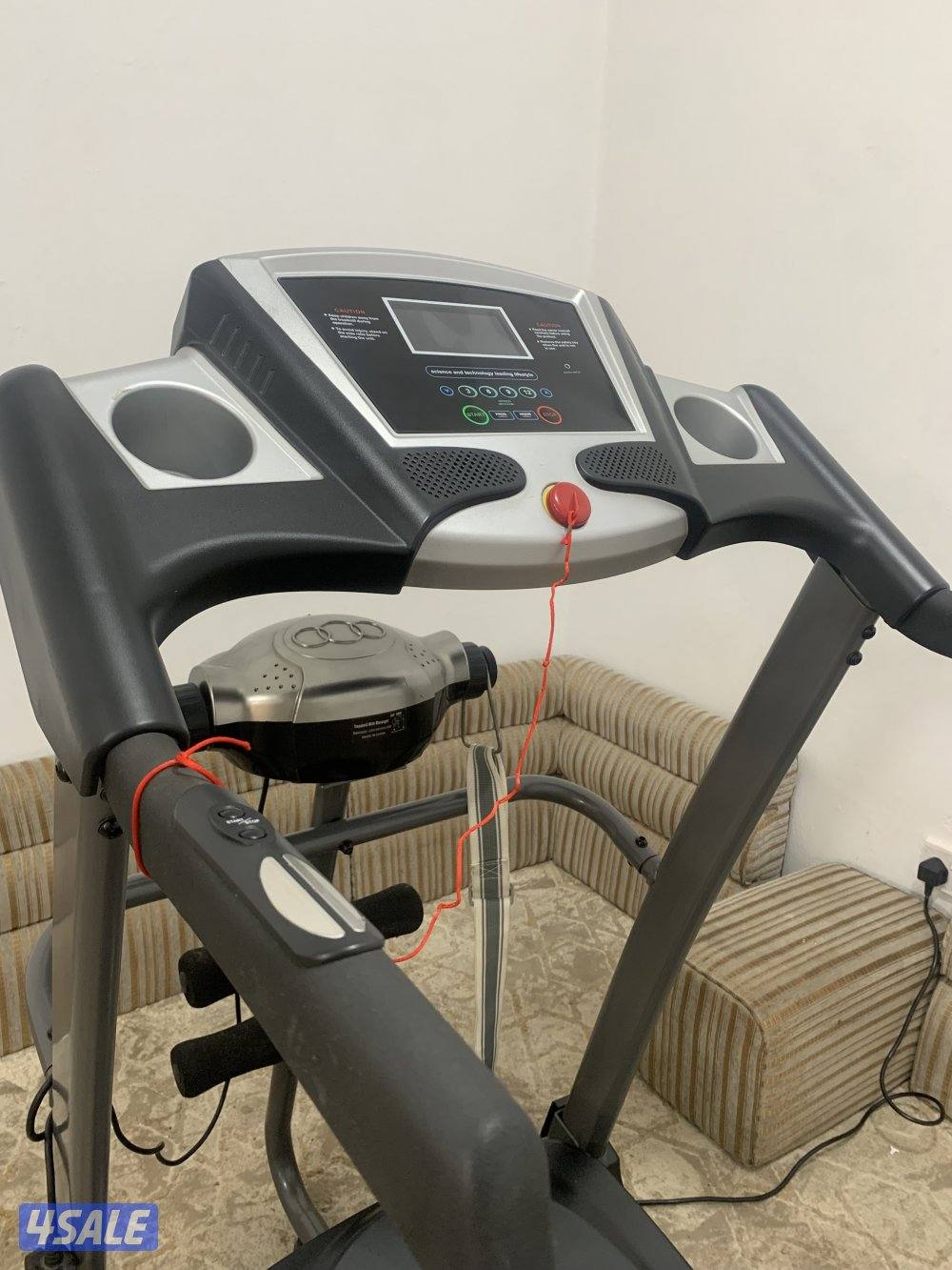 للبيع جهاز مشي vigor نظيف0