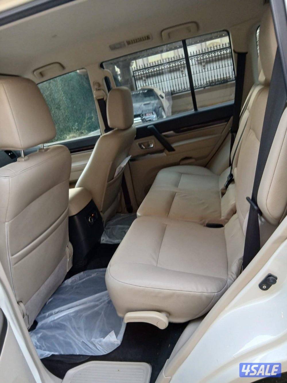 للبيع باجيرو مكينه كبيره كامل المواصفات٢٠٢٠ ماشي١٦٢ صبغ وكاله شرط1