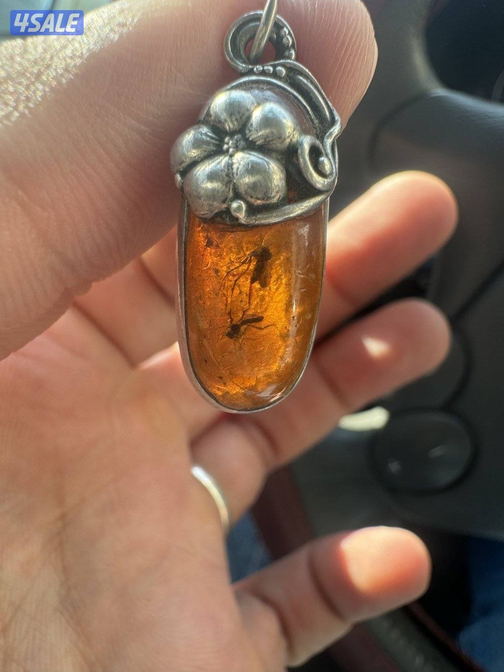 للبيع قلادة كهرب حشري + مسباح كهرب معطش2