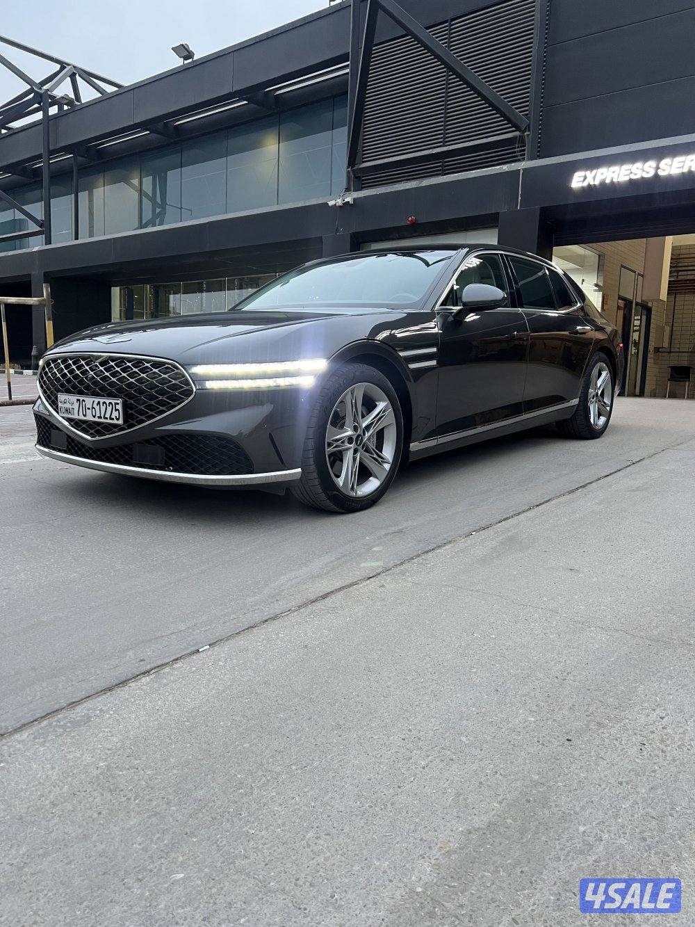 للبيع جينسس g90 ماشي 13 الف فقط0