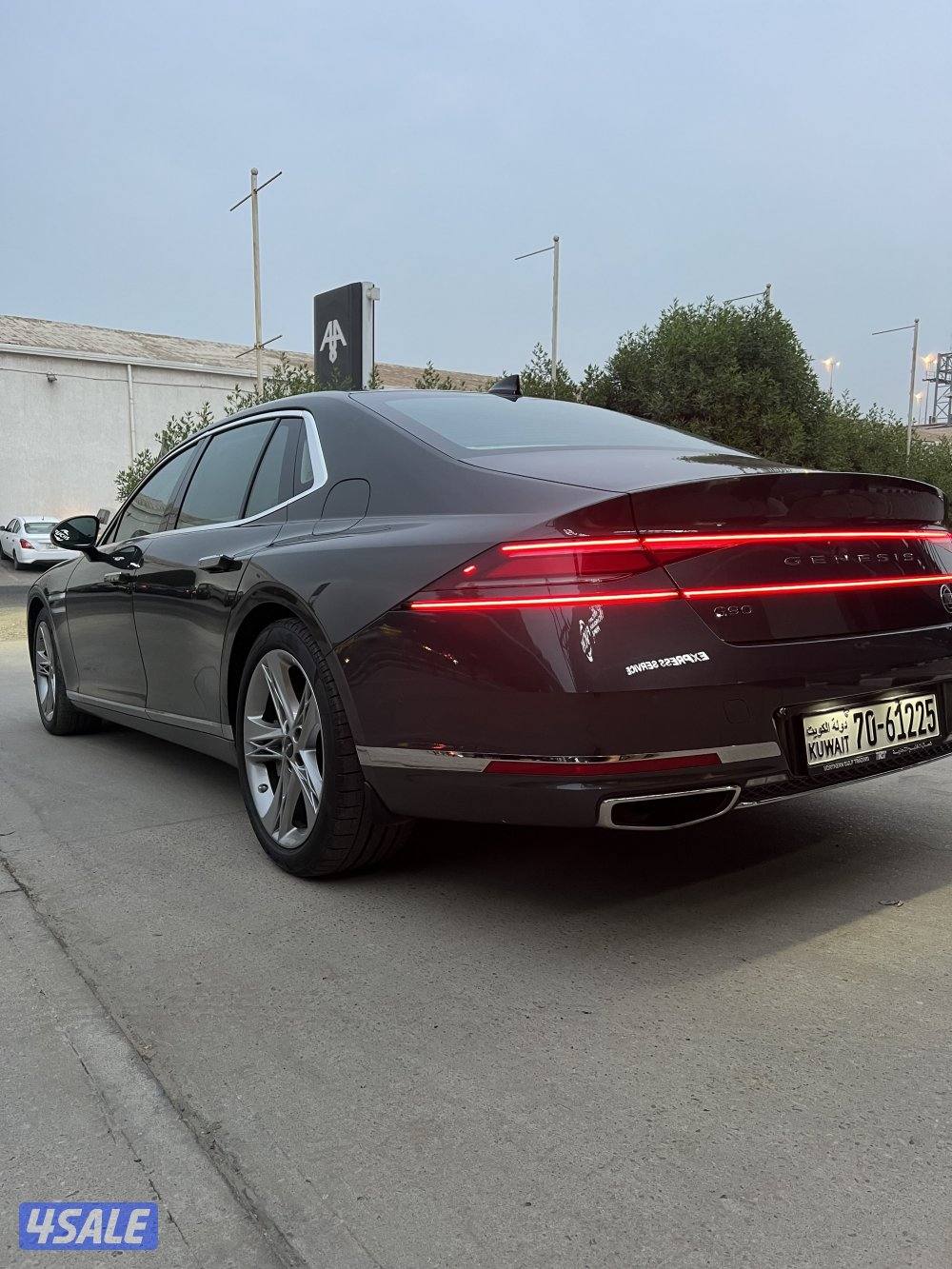 للبيع جينسس g90 ماشي 13 الف فقط7