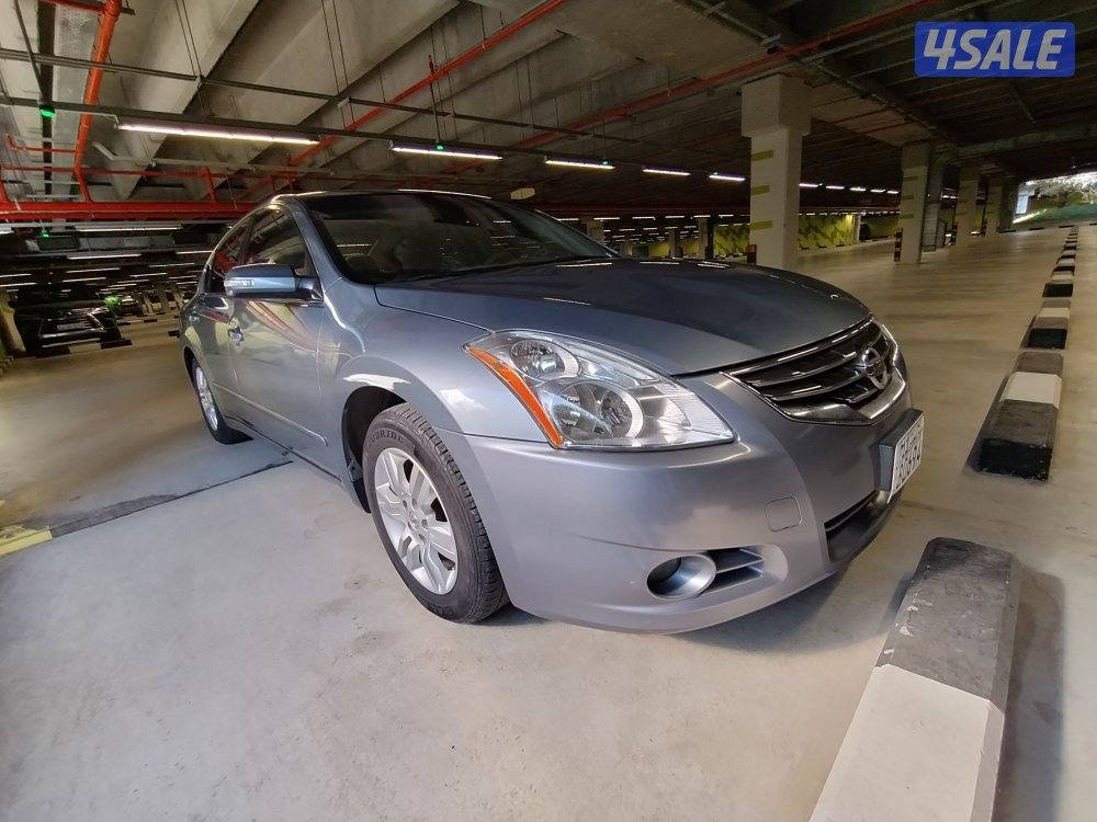 نيسان التيما 2012 نظيفة جدًا – أعلى فئة ومالك أول2