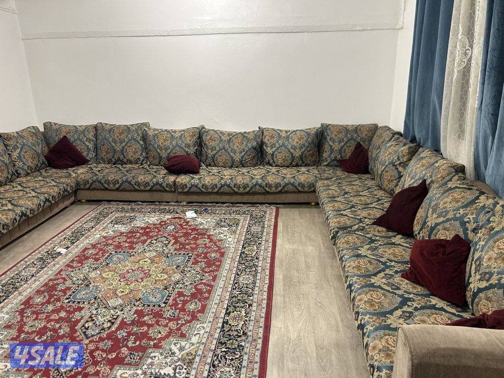 للبيع كنب جلوس وأسرة1