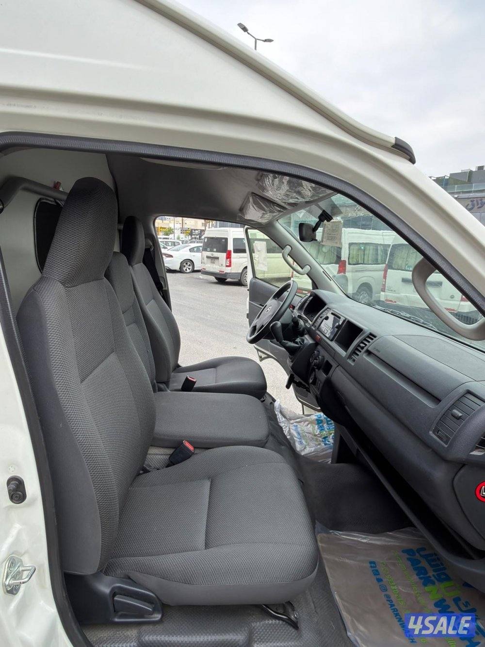 باص سقف عالي عداد 26 الف موديل 20234