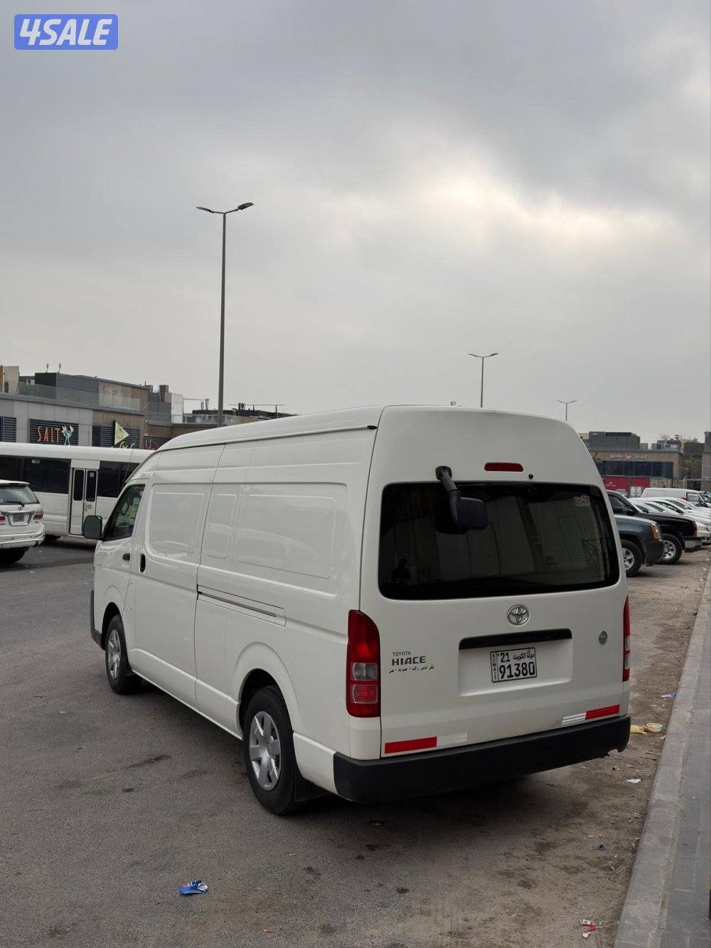 باص سقف عالي عداد 26 الف موديل 20237