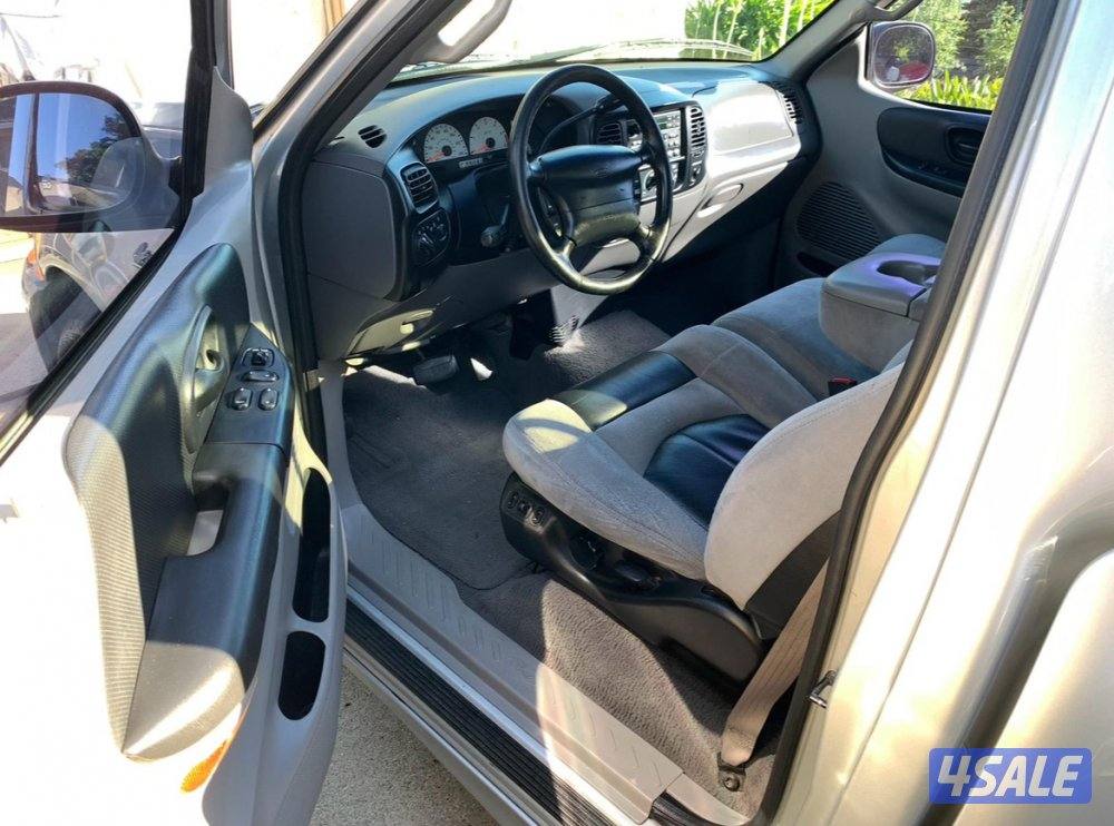 للبيع F150 Lightning 2000 SVT0