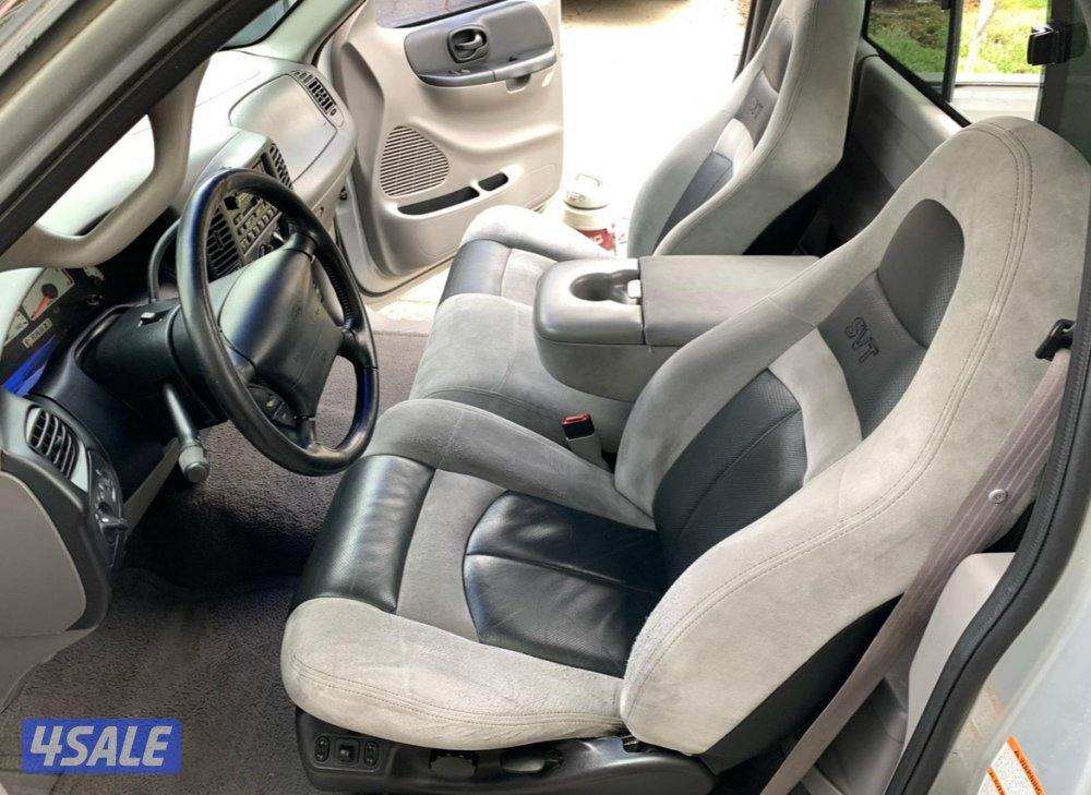 للبيع F150 Lightning 2000 SVT6