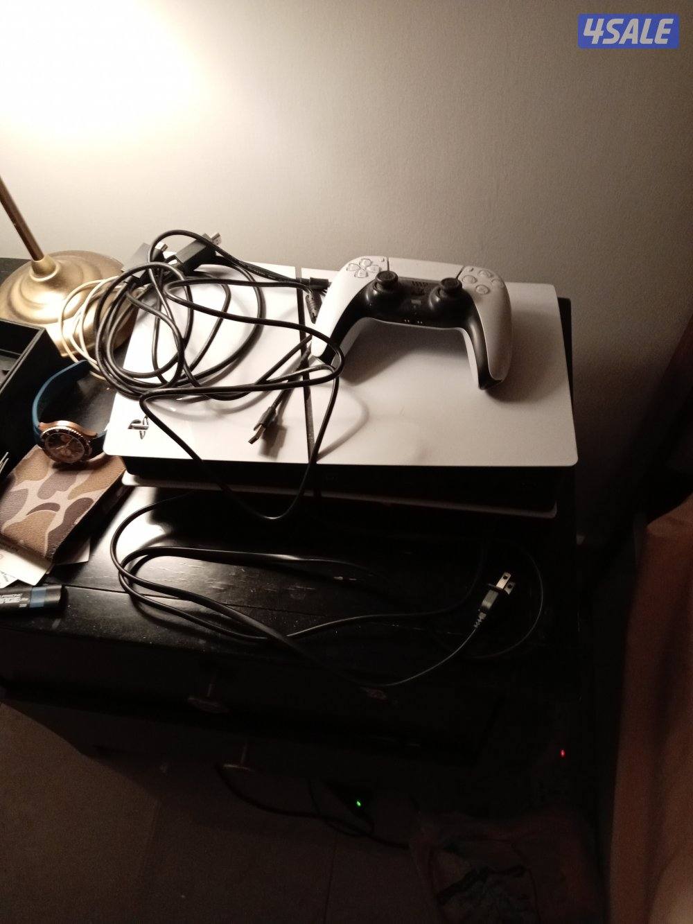 its a American PS5 not used a lot still brand new I need only 220KD0