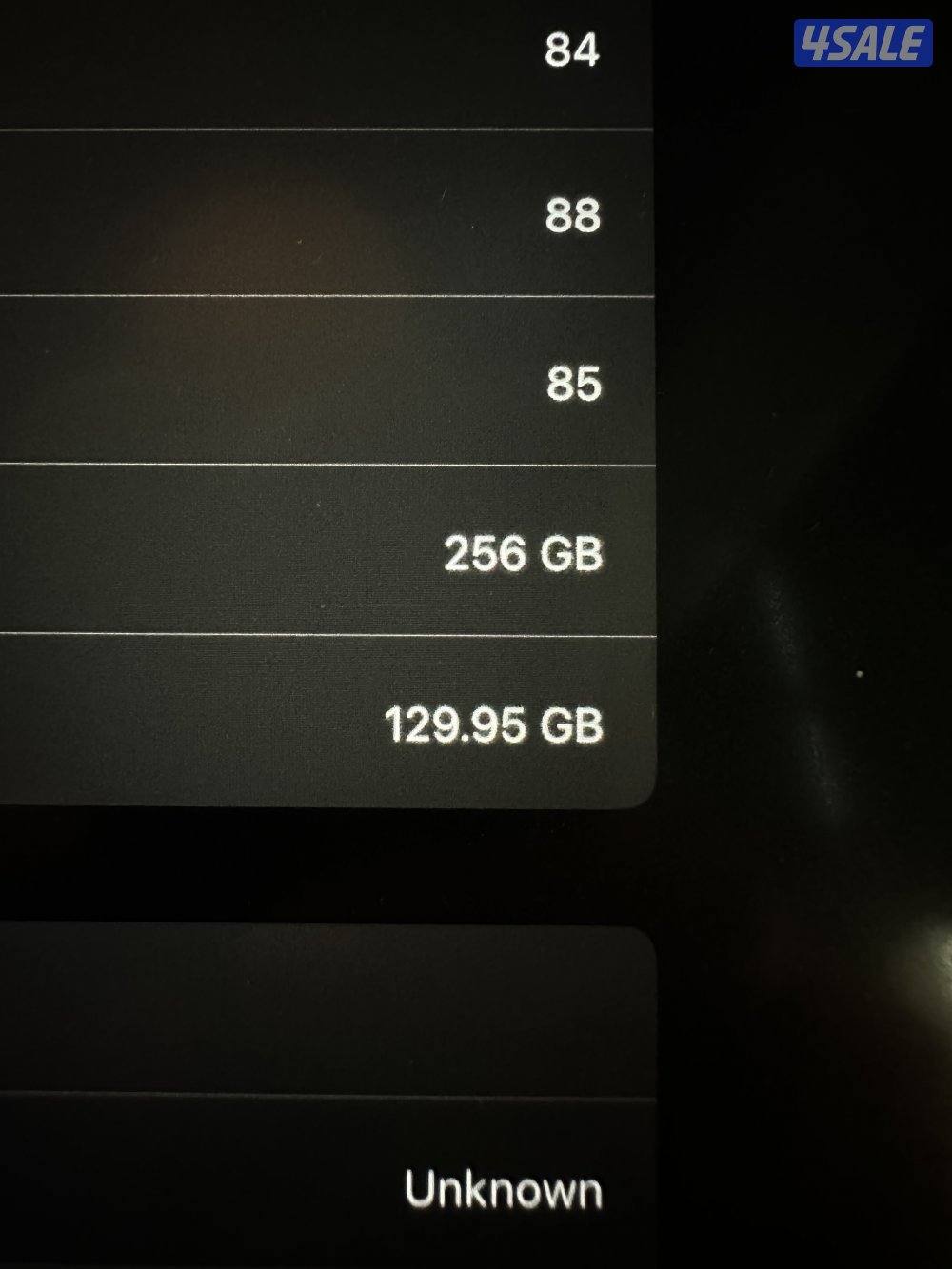 Apple Ipad Pro (12.9 inch 2nd Gen) 256 GB - Excellent Condition2