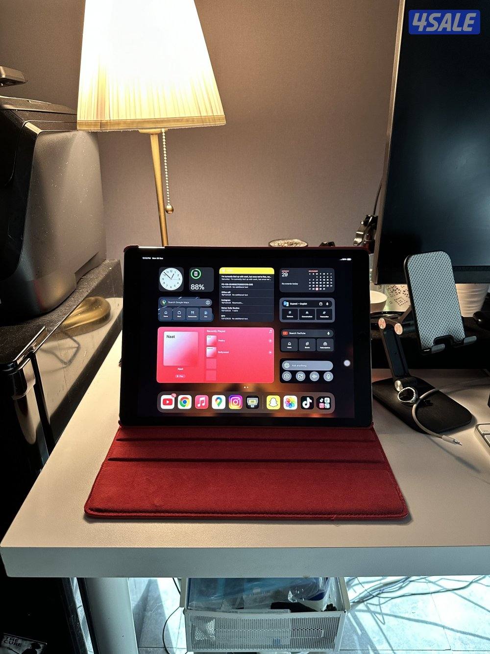 Apple Ipad Pro (12.9 inch 2nd Gen) 256 GB - Excellent Condition3