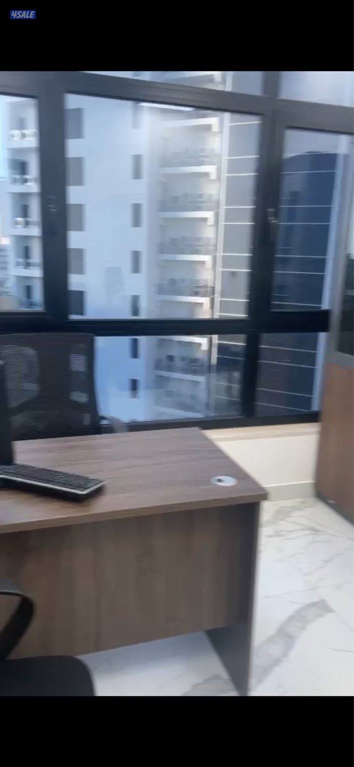 مكتب مؤثث 3 غرف وصاله وحمام ومطبخ2