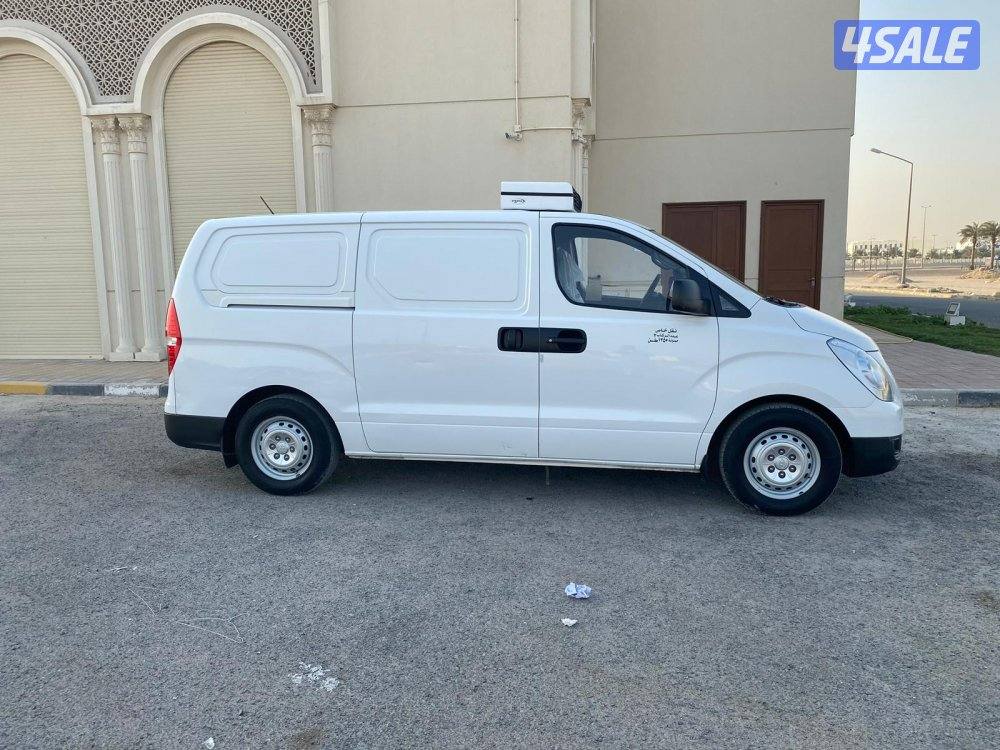 2017هيونداي  H1 ثــلاجــة4