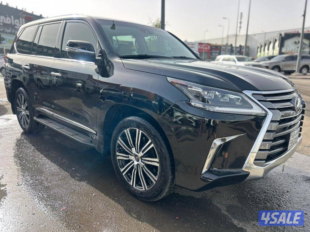 لكزس LX570 درجة اولى  موديل 2017 ماشى 318.000 k.m  وارد الساير1