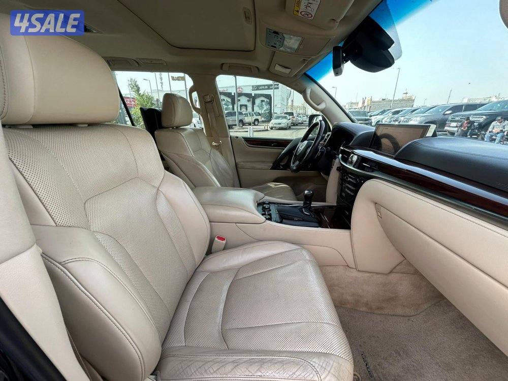 لكزس LX570 درجة اولى  موديل 2017 ماشى 318.000 k.m  وارد الساير5