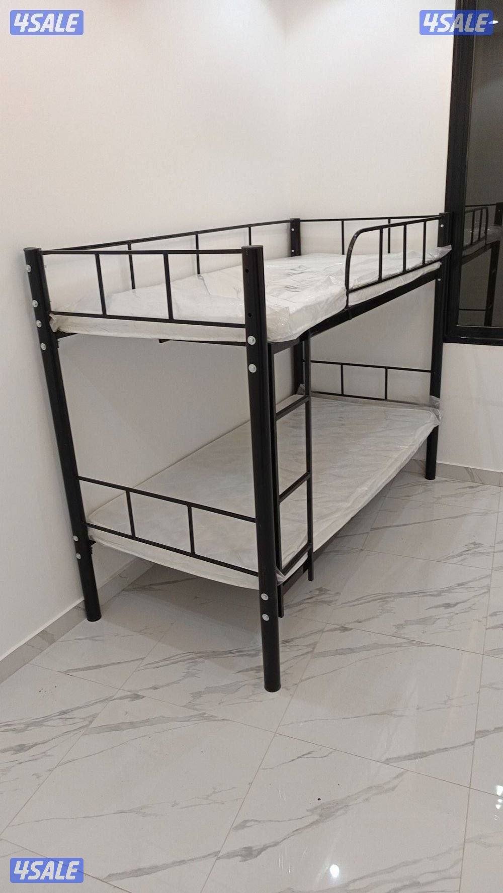 سرير حديد ومرتبه طبيه وبطانيه ومخده والملايات0