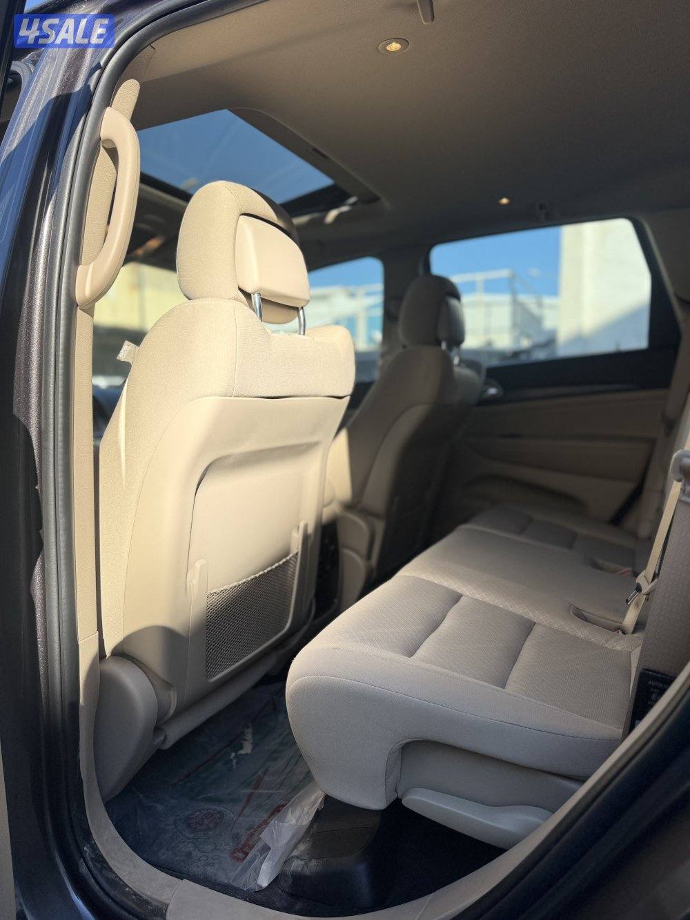 جراند شروكي ( فتحه ) موديل 20214