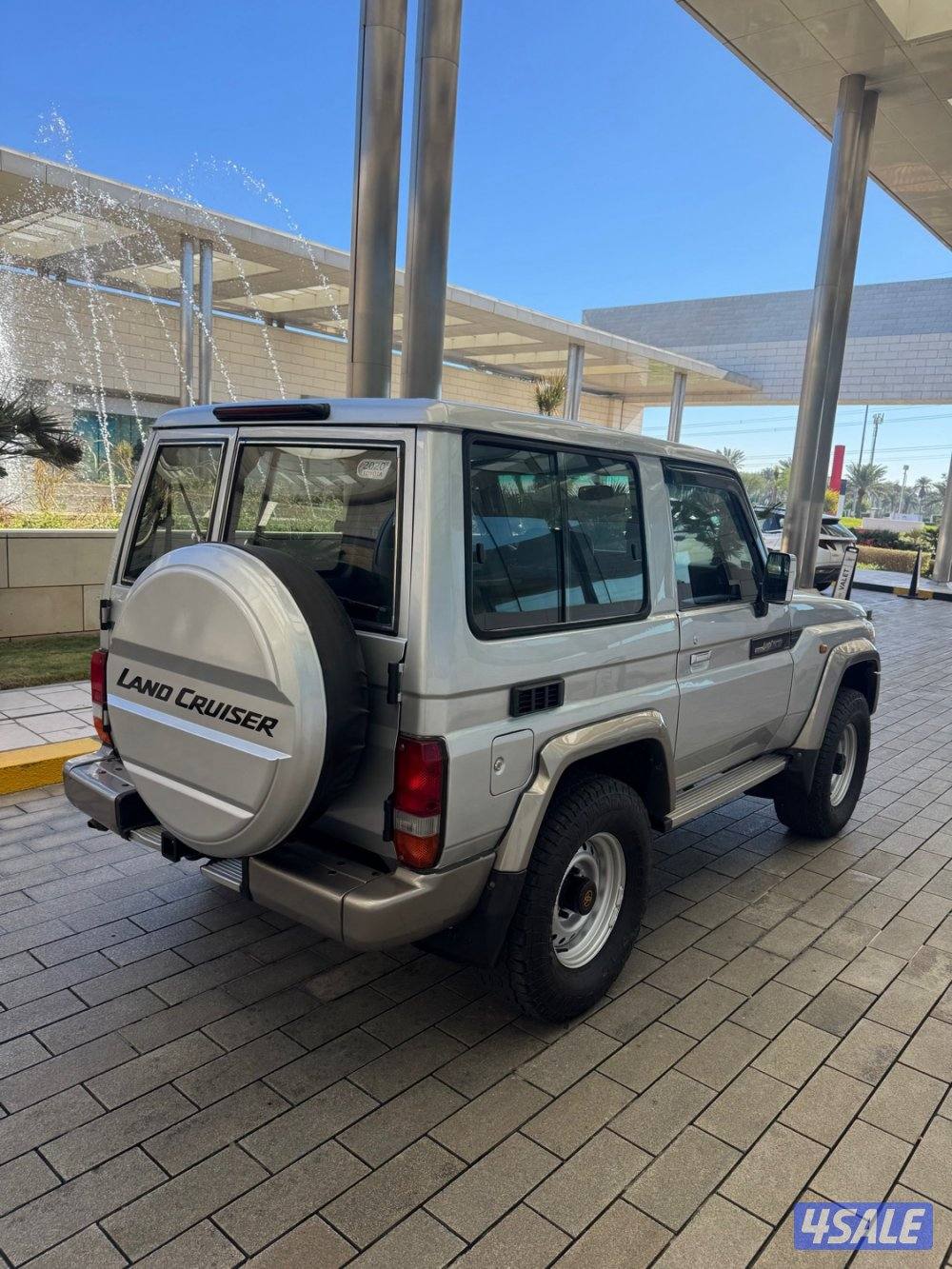 لاندكروزر ربع. الساير جيرعادي.1